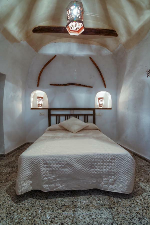 Cueva El Murallon Benamaurel Eksteriør bilde